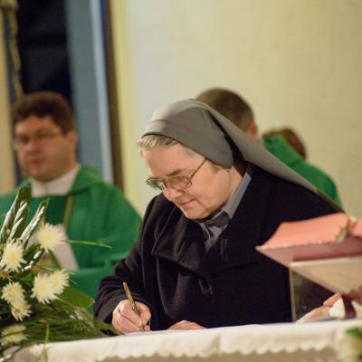 15 noiembrie: Iaşi: Profesiune perpetuă în Congregaţia "Surorile Providenţei"