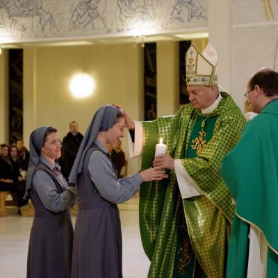 15 noiembrie: Iaşi: Profesiune perpetuă în Congregaţia "Surorile Providenţei"
