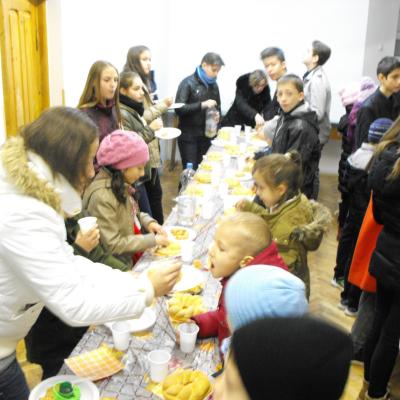 15 noiembrie: Iaşi: Praznicul Copiilor în comunitatea "Sfânta Tereza a Pruncului Isus"