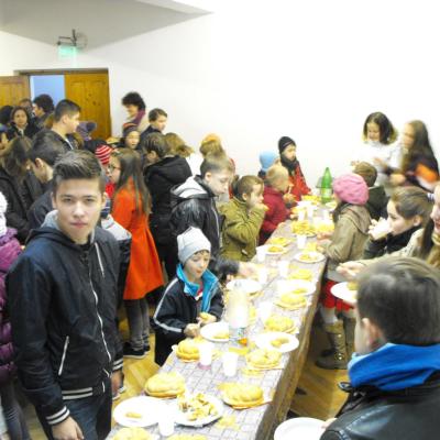 15 noiembrie: Iaşi: Praznicul Copiilor în comunitatea "Sfânta Tereza a Pruncului Isus"