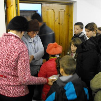 15 noiembrie: Iaşi: Praznicul Copiilor în comunitatea "Sfânta Tereza a Pruncului Isus"