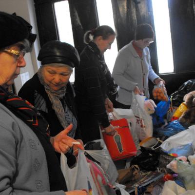 16-20 noiembrie: Iaşi: Copii pentru copii. "Săptămâna legumelor şi fructelor donate"