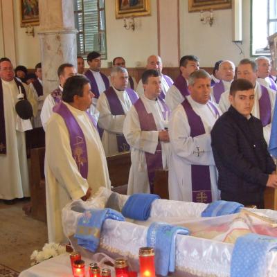 21 noiembrie: Traian (BC): Funeraliile părintelui Albert Lucaci