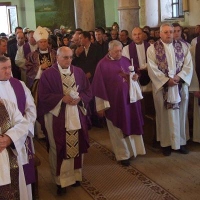 21 noiembrie: Traian (BC): Funeraliile părintelui Albert Lucaci