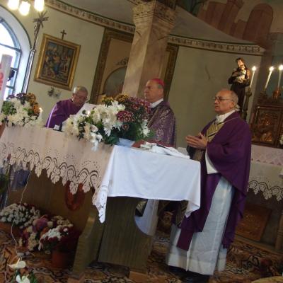 21 noiembrie: Traian (BC): Funeraliile părintelui Albert Lucaci