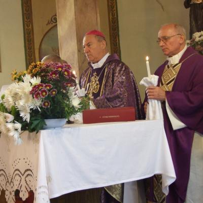21 noiembrie: Traian (BC): Funeraliile părintelui Albert Lucaci