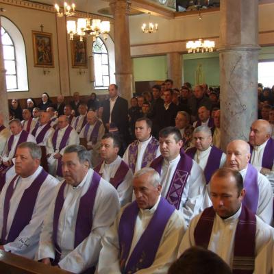 21 noiembrie: Traian (BC): Funeraliile părintelui Albert Lucaci