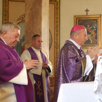 21 noiembrie: Traian (BC): Funeraliile părintelui Albert Lucaci