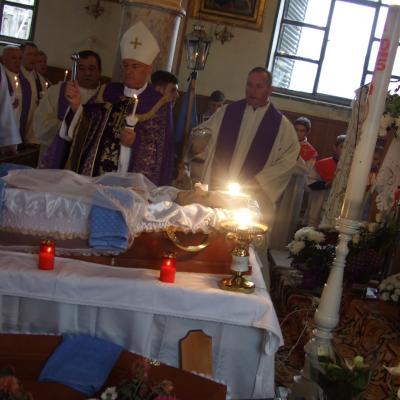21 noiembrie: Traian (BC): Funeraliile părintelui Albert Lucaci