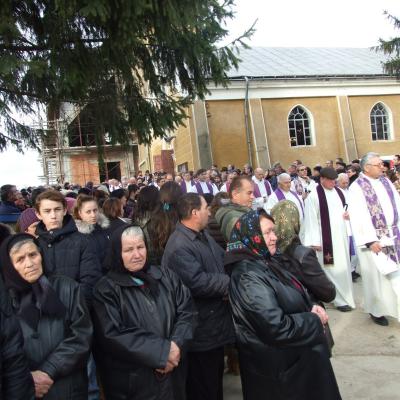 21 noiembrie: Traian (BC): Funeraliile părintelui Albert Lucaci
