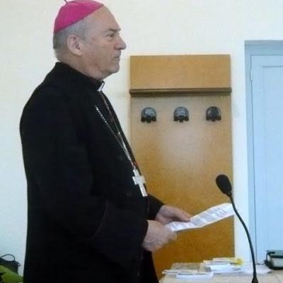 21-22 noiembrie: Traian: Simpozionul "Priorităţi în formarea permanentă a persoanelor consacrate de astăzi"