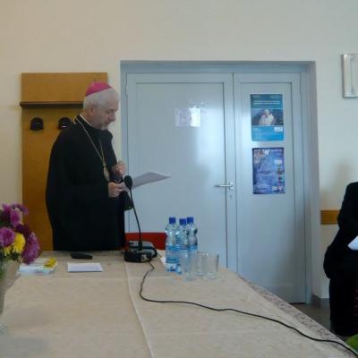 21-22 noiembrie: Traian: Simpozionul "Priorităţi în formarea permanentă a persoanelor consacrate de astăzi"