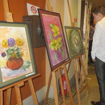 24 noiembrie: Iaşi: Elevi catolici premiaţi la Gala Excelenţei în Educaţie