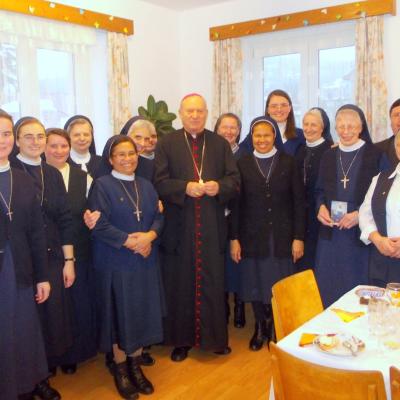 28 noiembrie: Răducăneni: Vizita PS Petru Gherghel în comunitatea Surorilor Misionare "Slujitoarele Duhului Sfânt"