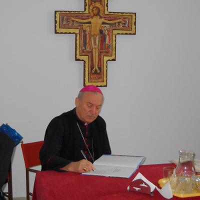 29 noiembrie: Roman: PS Petru Gherghel în vizită la Surorile Clarise