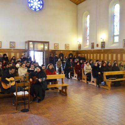 29 noiembrie: Roman: PS Petru Gherghel în vizită la Surorile Clarise