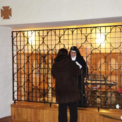 29 noiembrie: Roman: PS Petru Gherghel în vizită la Surorile Clarise