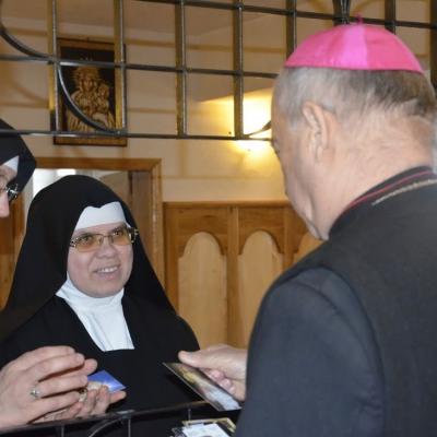 29 noiembrie: Roman: PS Petru Gherghel în vizită la Surorile Clarise
