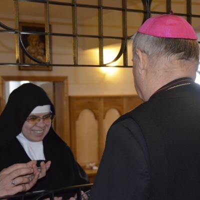 29 noiembrie: Roman: PS Petru Gherghel în vizită la Surorile Clarise
