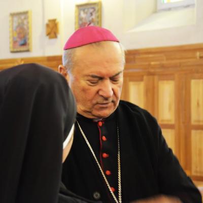 29 noiembrie: Roman: Vizita Preasfinţitului Gherghel în comunitatea Surorilor Sărace ale Sfântului Iosif