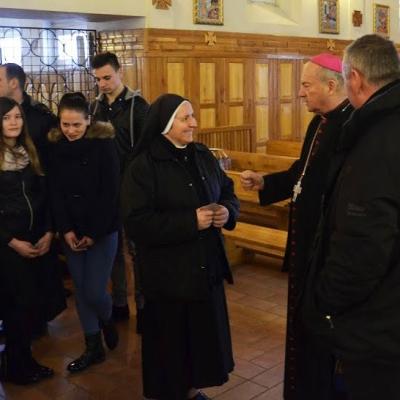 29 noiembrie: Roman: Vizita Preasfinţitului Gherghel în comunitatea Surorilor Sărace ale Sfântului Iosif