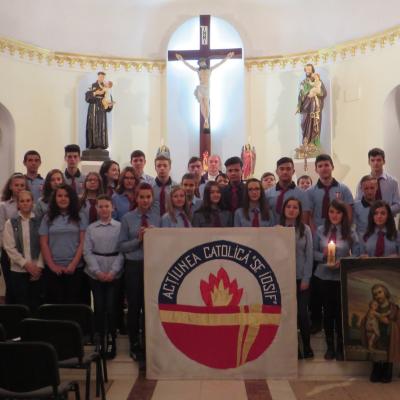 29 noiembrie: Ploscuţeni: Depunerea adeziunii în Acţiunea Catolică a Tinerilor
