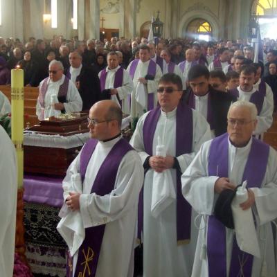 3 decembrie: Frumoasa: Funeraliile părintelui Ştefan Vacaru