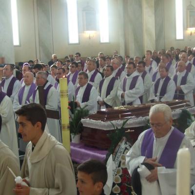 3 decembrie: Frumoasa: Funeraliile părintelui Ştefan Vacaru