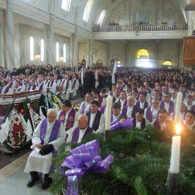 3 decembrie: Frumoasa: Funeraliile părintelui Ştefan Vacaru