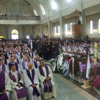 3 decembrie: Frumoasa: Funeraliile părintelui Ştefan Vacaru