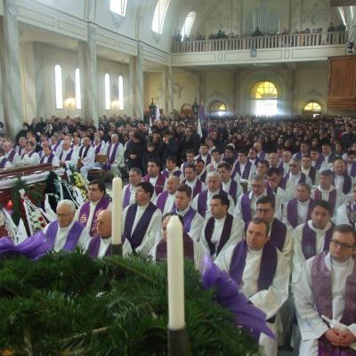 3 decembrie: Frumoasa: Funeraliile părintelui Ştefan Vacaru