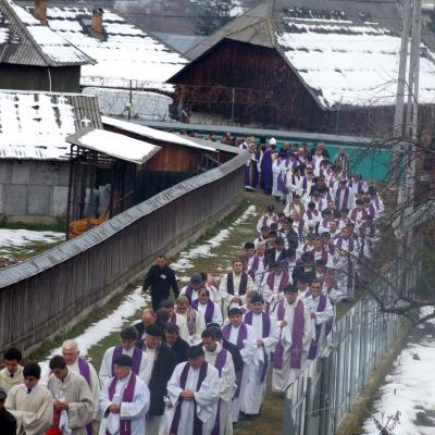 3 decembrie: Frumoasa: Funeraliile părintelui Ştefan Vacaru