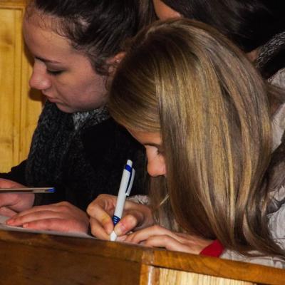 5-6 decembrie: Zile pline de bucurie pentru tinerii din Traian (Neamţ)