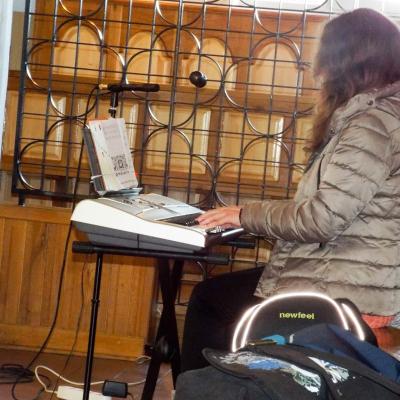 5-6 decembrie: Zile pline de bucurie pentru tinerii din Traian (Neamţ)