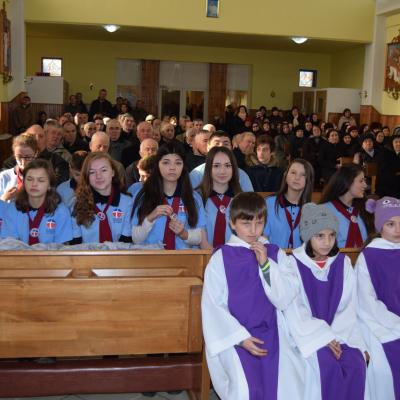 5-6 decembrie: Zile pline de bucurie pentru tinerii din Traian (Neamţ)