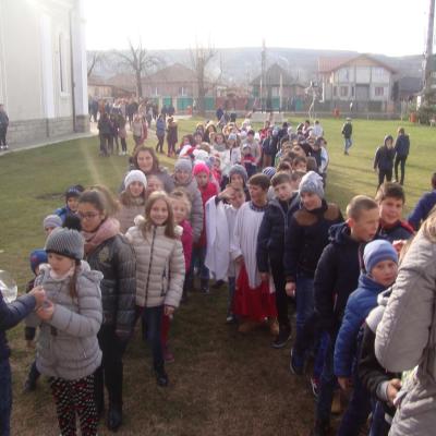 6 decembrie: Tuta: Adeziunea în Acţiunea Catolică