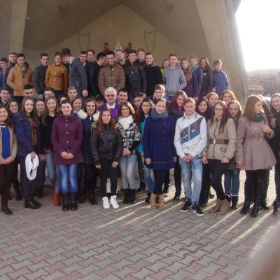 6 decembrie: Tuta: Adeziunea în Acţiunea Catolică