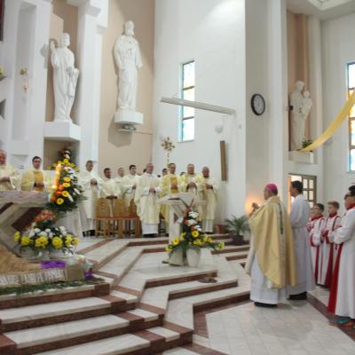 6 decembrie: Bacău: Hramul bisericii "Sfântul Nicolae"