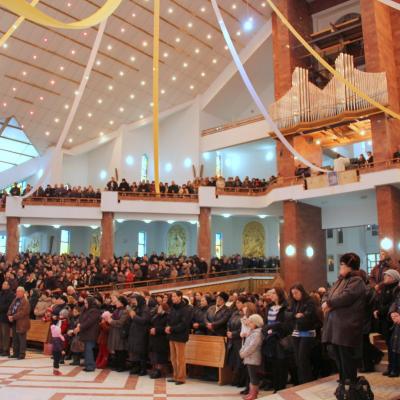6 decembrie: Bacău: Hramul bisericii "Sfântul Nicolae"