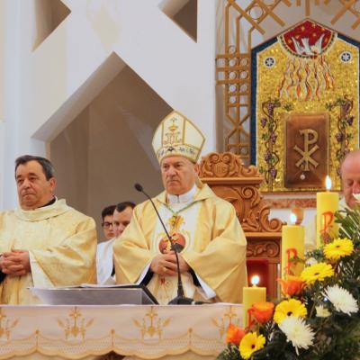 6 decembrie: Bacău: Hramul bisericii "Sfântul Nicolae"