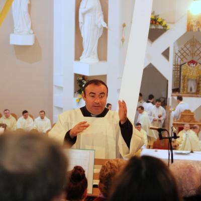 6 decembrie: Bacău: Hramul bisericii "Sfântul Nicolae"