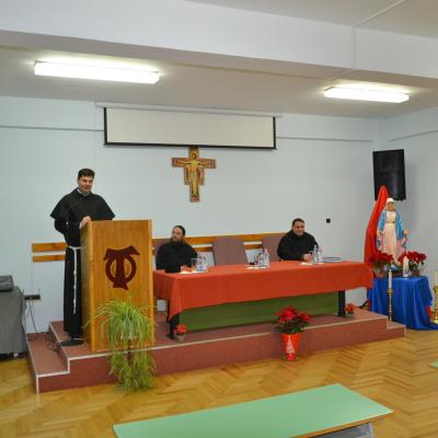 7 decembrie: Roman: Sesiunea ştiinţifică "Sfânta Fecioară Maria, fără de prihană în pietatea populară"
