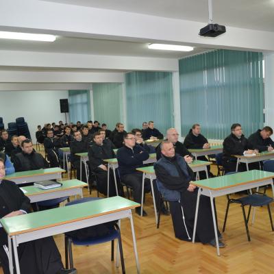 7 decembrie: Roman: Sesiunea ştiinţifică "Sfânta Fecioară Maria, fără de prihană în pietatea populară"