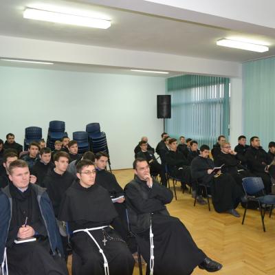 7 decembrie: Roman: Sesiunea ştiinţifică "Sfânta Fecioară Maria, fără de prihană în pietatea populară"