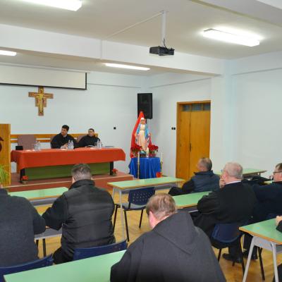7 decembrie: Roman: Sesiunea ştiinţifică "Sfânta Fecioară Maria, fără de prihană în pietatea populară"
