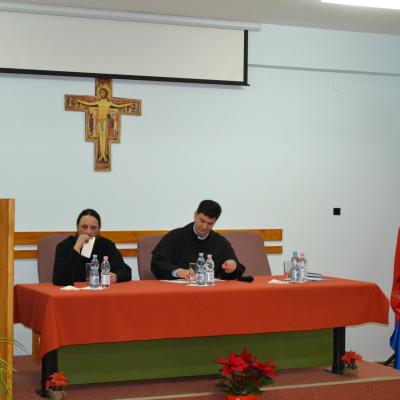 7 decembrie: Roman: Sesiunea ştiinţifică "Sfânta Fecioară Maria, fără de prihană în pietatea populară"