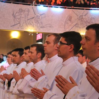 8 decembrie: Iaşi: Sfinţiri de diaconi