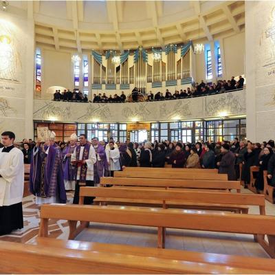 13 decembrie: Iaşi: Deschiderea porţii sfinte a Anului Jubiliar
