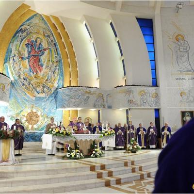 13 decembrie: Iaşi: Deschiderea porţii sfinte a Anului Jubiliar