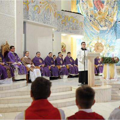 13 decembrie: Iaşi: Deschiderea porţii sfinte a Anului Jubiliar
